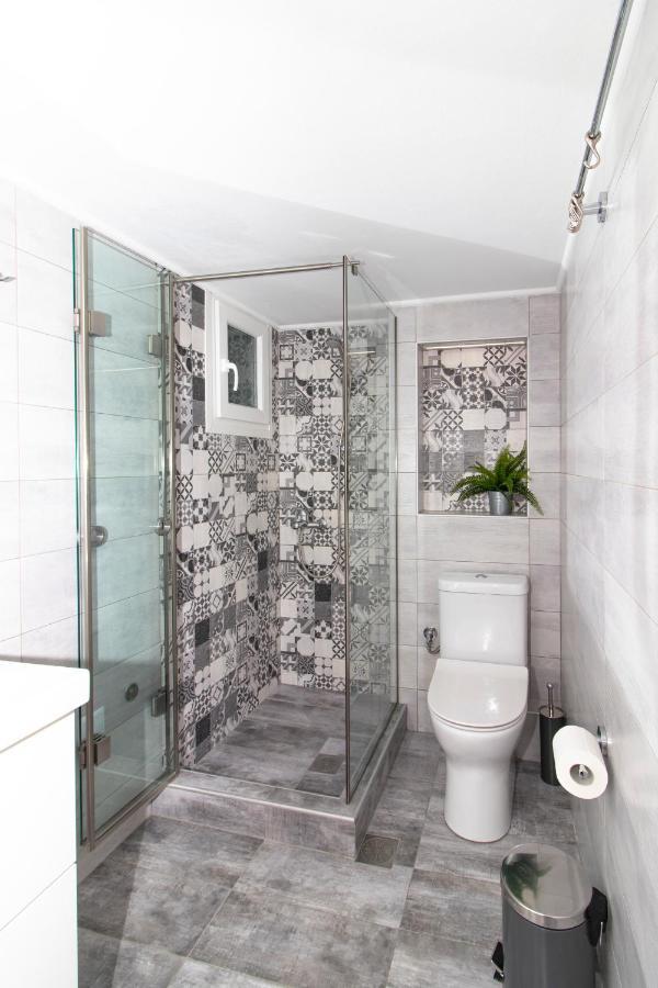 Large, Sunny, Modern Apartment Fully Renovated, Next To Agia Sofia Soluň Exteriér fotografie